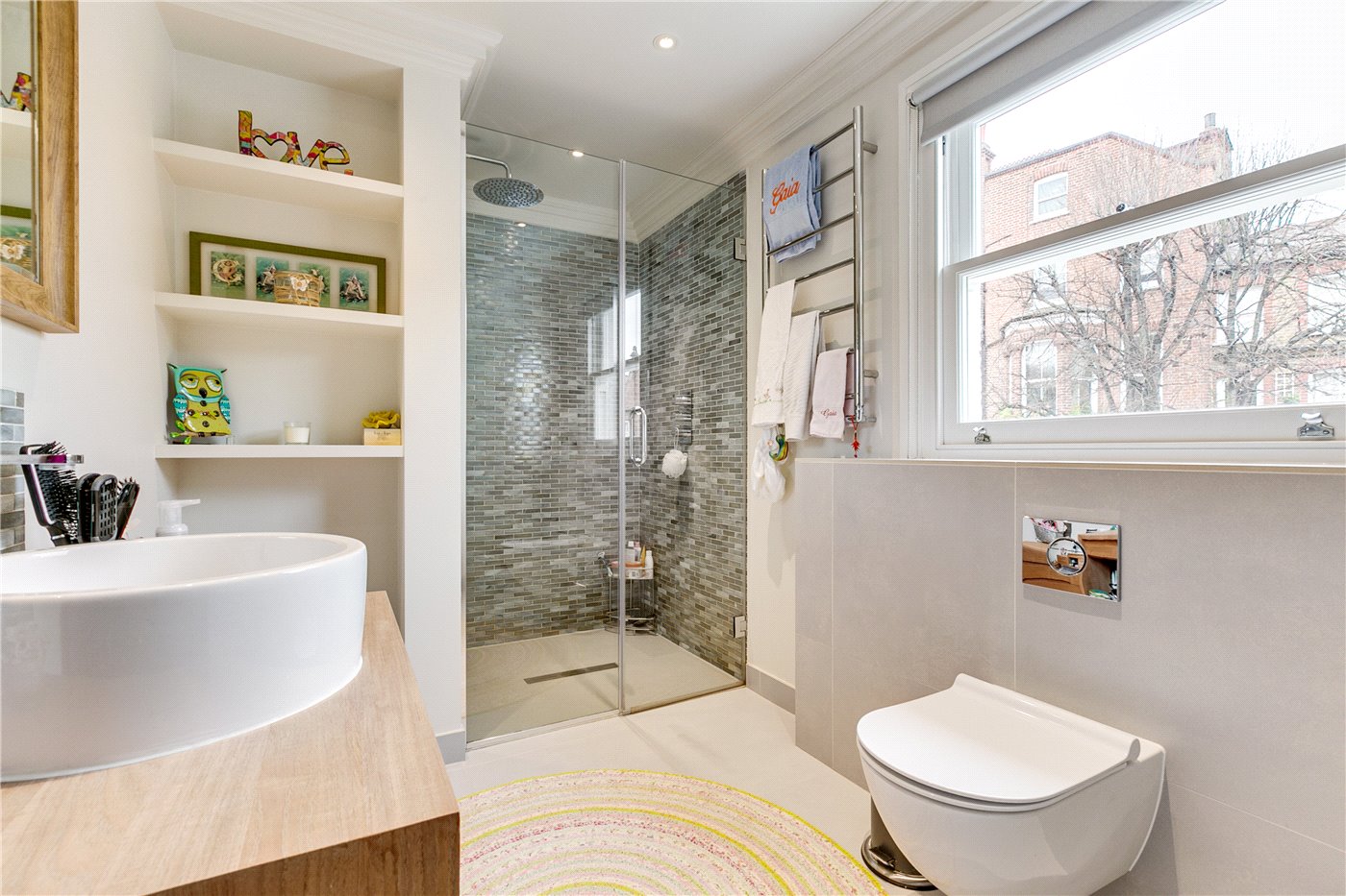 New Kings Road, Fulham/Parsons Green, London, SW6
